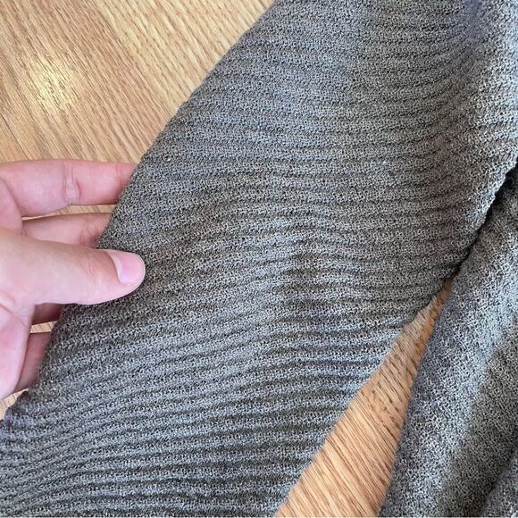 EILEEN FISHER- 100% Wool Light Brown Tapered Sweater Size Small - Picture 4 of 8